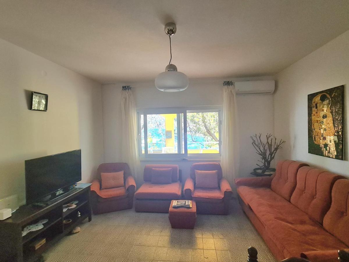 Elena Apartment *